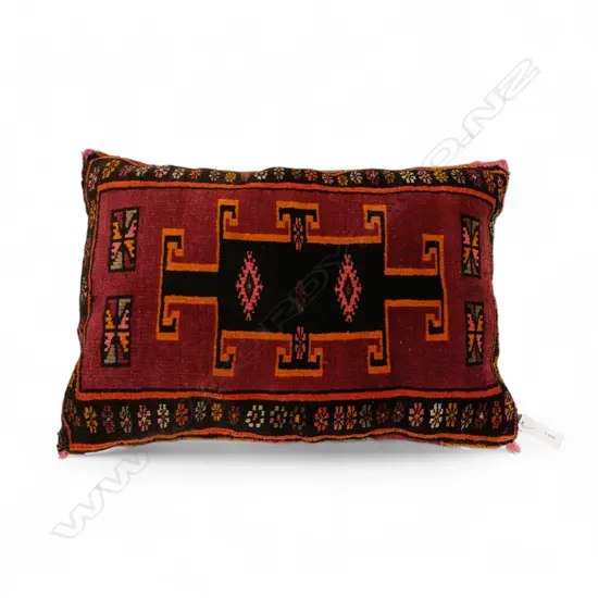 Pile face pillow,